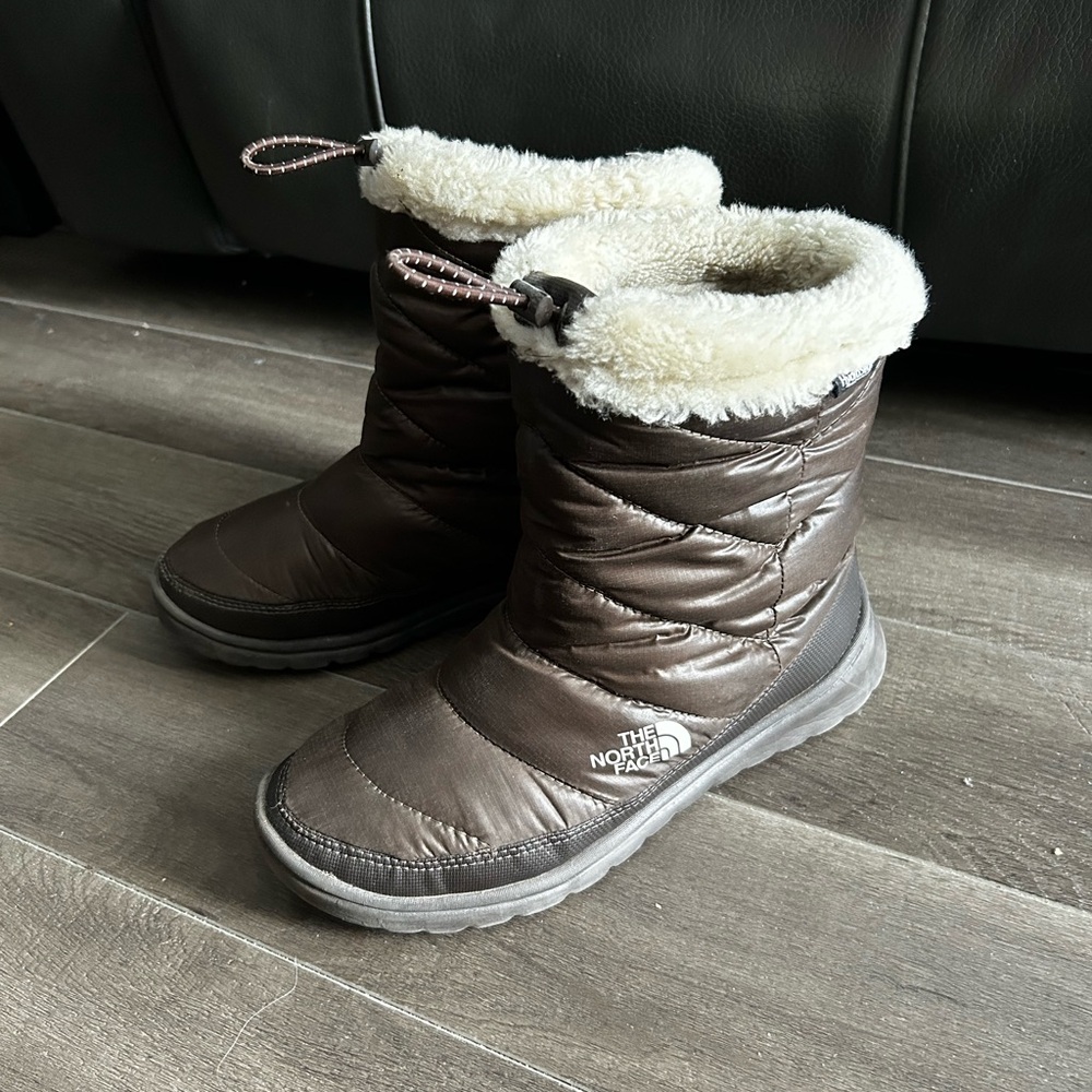 The North Face Women's Chocolate Winter Boots - Picture 3 of 7